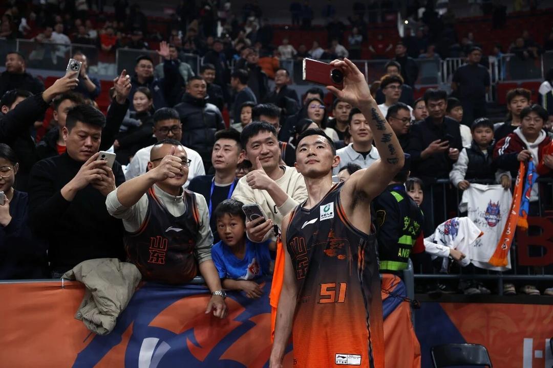 BOB半岛平台-完美收官，山东男篮八连胜结束本赛季临沂主场全部赛事