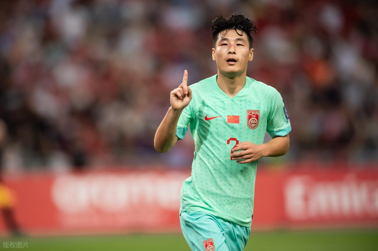 BOB半岛体育-喜讯！武磊敲定在上港复出首秀时间，下个月踢亚冠有望披挂挑大梁